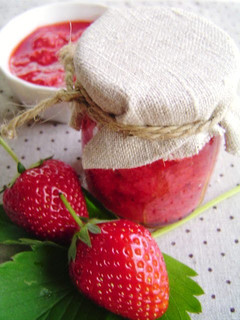 A picture of Special Strawberry Sauce With Kirsch.