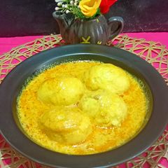 A picture of Boiled Egg Malai Curry.