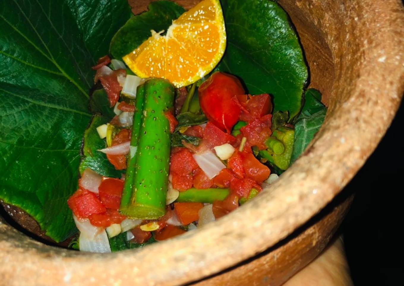 Ensalada caliente de yerba santa(La guá)