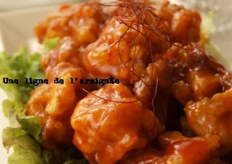 Simple Way to Make Perfect Light and Crunchy Pork and Lotus Root Fritters with Spicy Sweet-and-Sour Sauce