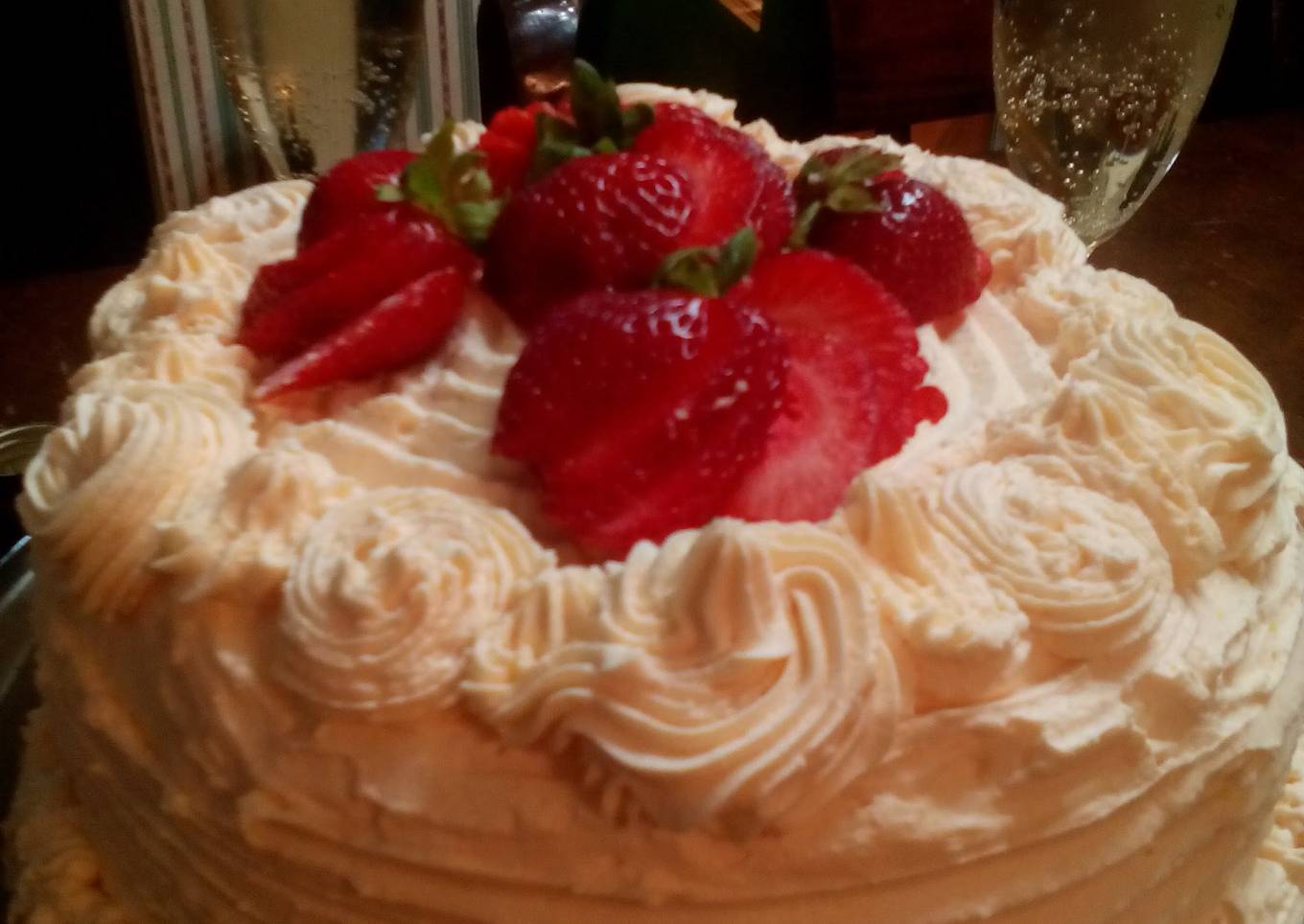 Sunshines strawberry champagne cake