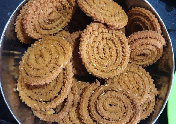 Gehu ki Chakri Recipe by Zarna B V - Cookpad