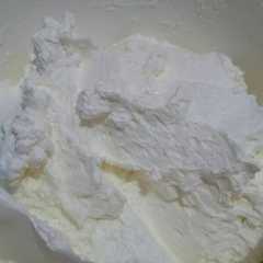 Simple Buttercream 3 bahan রেসিপির প্রধান ছবি