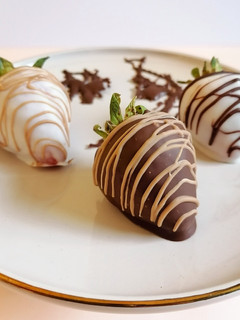 Una foto de Fresas con chocolate 🍫🍓