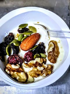 Hình của món Giảm cân với sữa chua không đường.