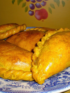 Una foto de Empanadillas jamaicanas de calabaza (sunshine patties)