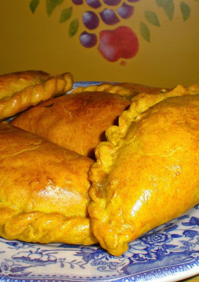Una foto de Empanadillas jamaicanas de calabaza (sunshine patties)