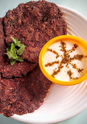 A picture of Ragi quinoa masala roti.