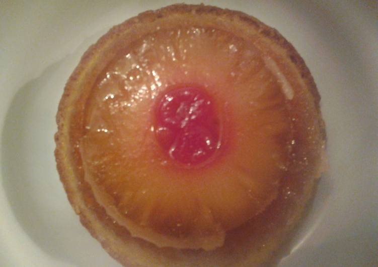 almond,vanilla,pineapple upside-down individual  cake almond,vanilla,pineapple upside-down individual  cake