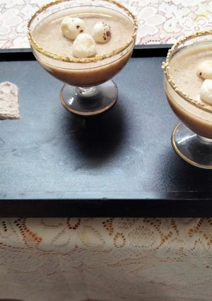 A picture of Ragi flour and makhana smoothie.