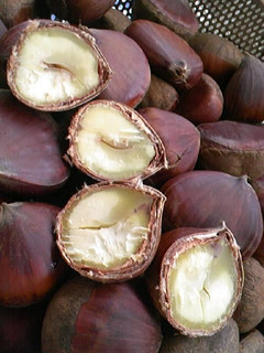 A picture of How to Make Delicious Boiled Chestnuts.