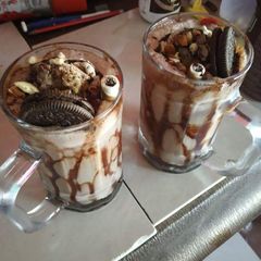 A picture of Oreo shake.