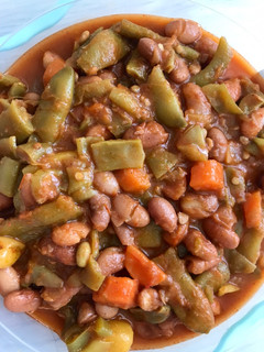 A picture of Green and Red Bean Stew.