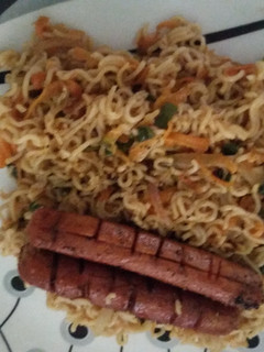A picture of Maggie noodles with vegetables tasty way....