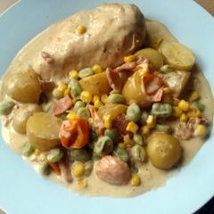 A picture of Vickys Creamy Chicken One-Pot, GF DF EF SF NF.