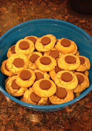 A picture of Reese's Peanut Butter Cup Cookies.