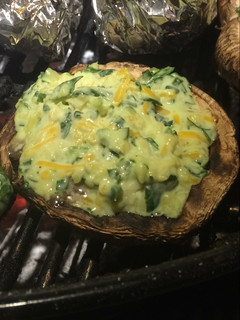 Una foto de Portobellos rellenos de Espinaca