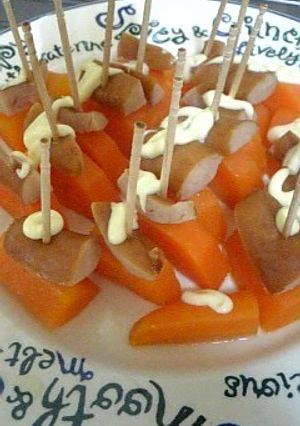 A picture of Great Bentos Fillers--Carrots and Sausages with Mayo.