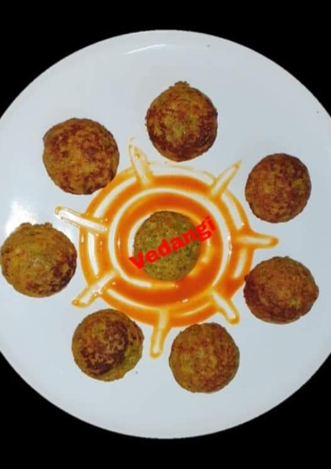 A picture of Green Moong Dal Appe.