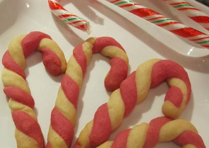 Steps to Prepare Super Quick Homemade For Christmas! Candy Cane Cookies