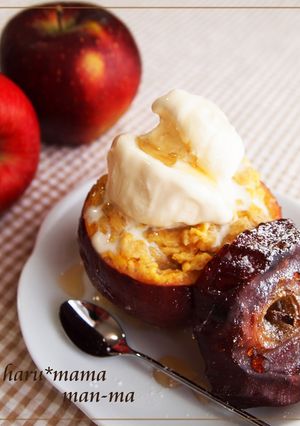 A picture of Juicy & Creamy Baked Apple Bread Pudding.