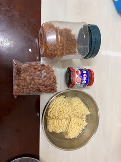 隱藏版 肉酥花生維力炸醬麵 的食譜成品照片