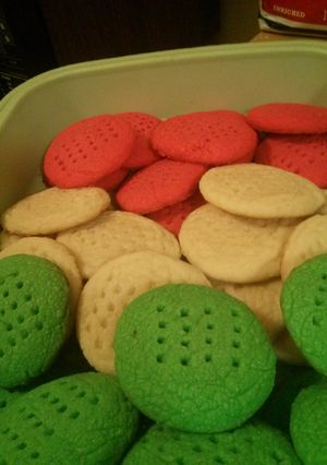 A picture of Easy Shortbread Cookies.