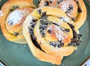 Una foto di brioche yogurt