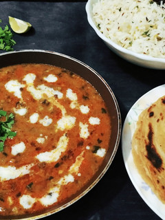 A picture of Dal Makhani and Jeera Rice.