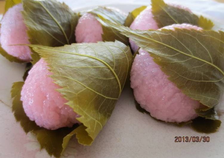 Sakura-mochi with Chunky Sweetened Adzuki Bean Paste
