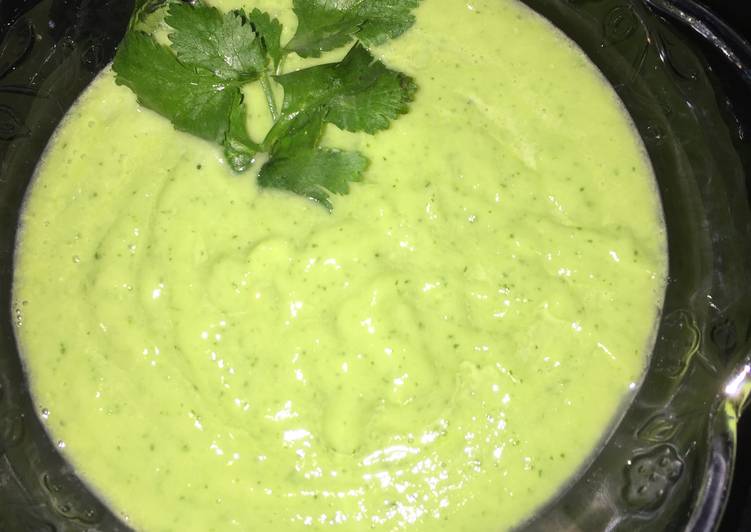 How to Prepare Quick Creamy Avocado Sauce