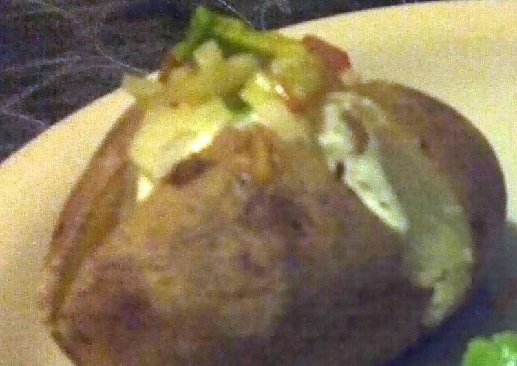 Steps to Prepare Super Quick Homemade baked potatoe with guacamole