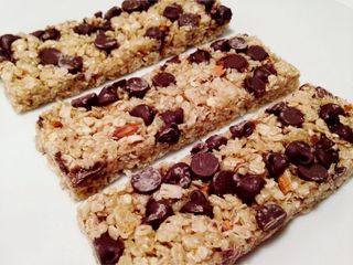 Chewy Chocolate Granola Bars