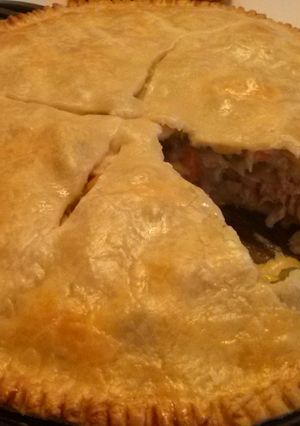 A picture of Easy chicken pot pie.