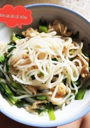 Hình của món Bún gạo xào cải trứng - Ăn dặm cho bé.