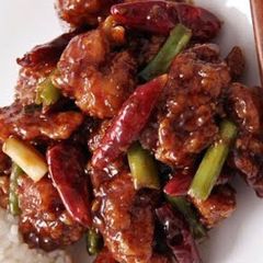 A picture of General Tsao Chicken.