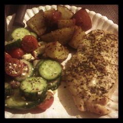 A picture of lemon herbed garlic chicken.
