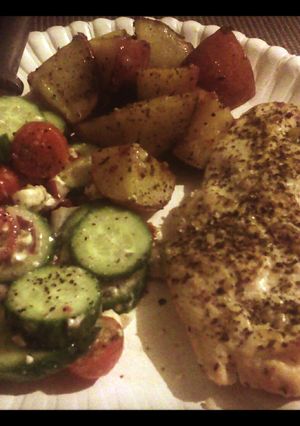 A picture of lemon herbed garlic chicken.