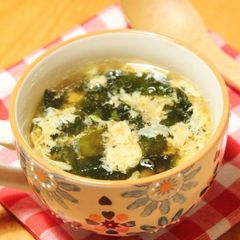 A picture of Egg and Wakame Oyster and Ponzu Soup.