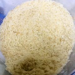 A picture of DIY homemade bread crumbs.