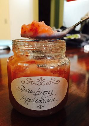 A picture of Strawberry Applesauce.