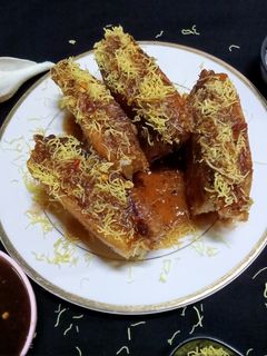 દાબેલી (Dabeli Recipe In Gujarati) રેસીપી મુખ્ય ફોટો