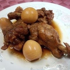 A picture of Chicken Drumsticks Stewed with Black Vinegar and Star Anise in a Pressure Cooker.