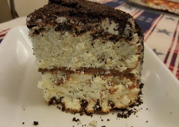 Chocolate Chip, Hazelnut, Cookies 'n Cream Cake Chocolate Chip, Hazelnut, Cookies 'n Cream Cake