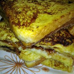 A picture of Strawberry French toast.