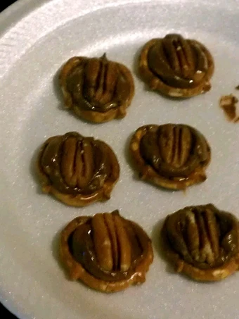 Easy Steps to Prepare Easy Turtles the So Delicious Tasty