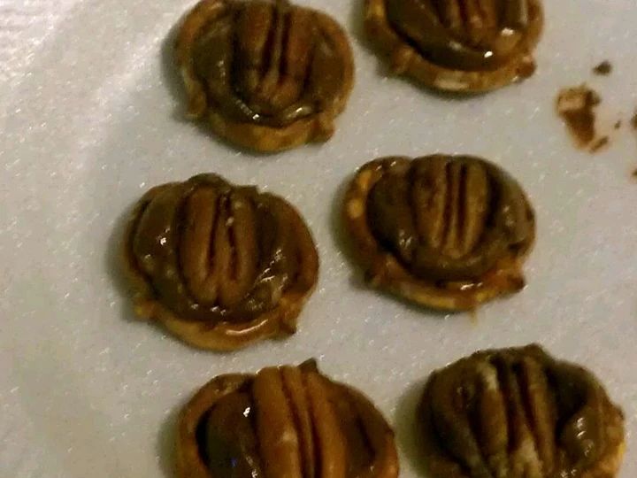 Easy Steps to Prepare Easy Turtles the So Delicious Tasty