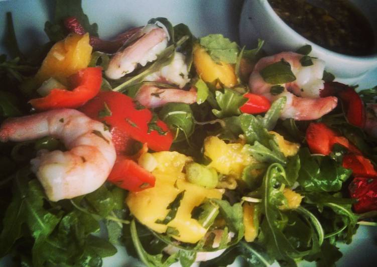 Recipe: Appetizing Prawn, mango and rocket salad with lime soy dressing