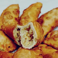 A picture of Suji mawa gujiya.