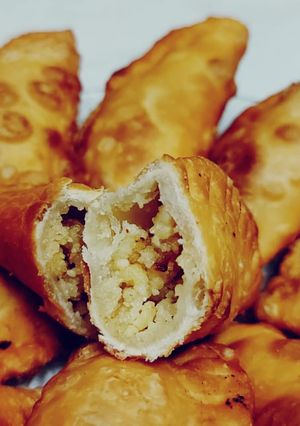A picture of Suji mawa gujiya.